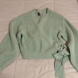 H&M women’s sweater